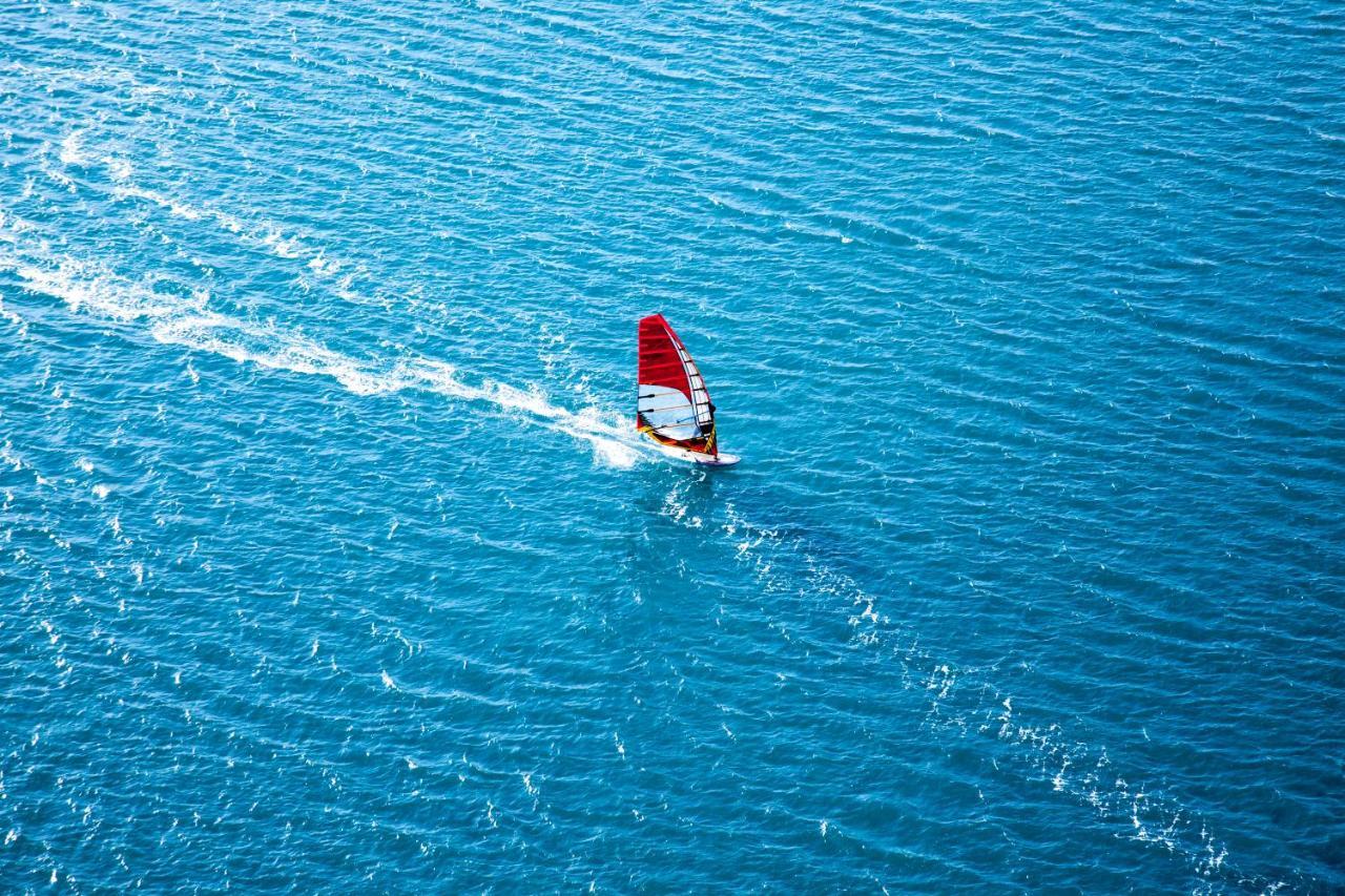 Avani Plus Fares Maldives Resort - 50 Percent Off On Seaplane Transfer For Minimum Stay Of 3 Nights And More For Stays Until 31 October 2025 Kendhoo Exterior photo