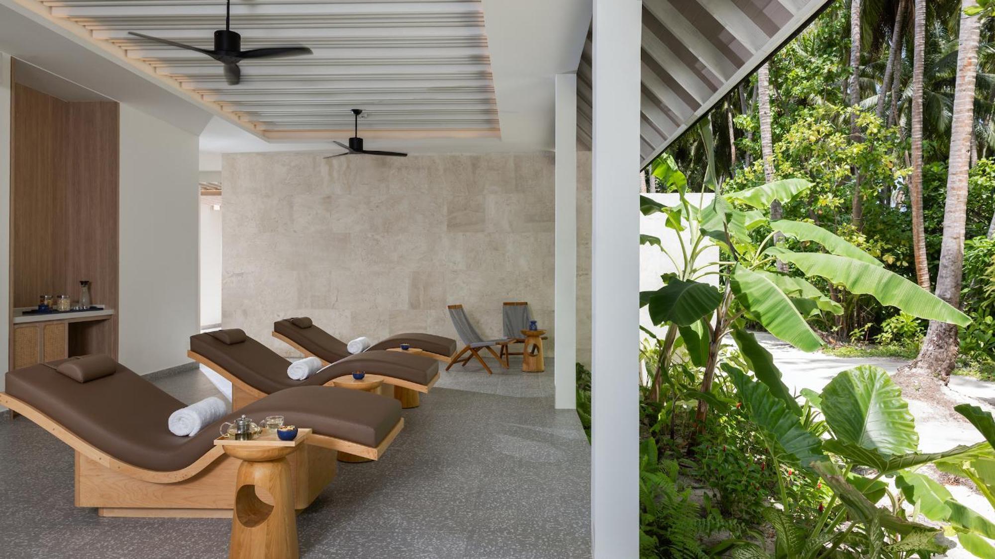 Avani Plus Fares Maldives Resort - 50 Percent Off On Seaplane Transfer For Minimum Stay Of 3 Nights And More For Stays Until 31 October 2025 Kendhoo Exterior photo