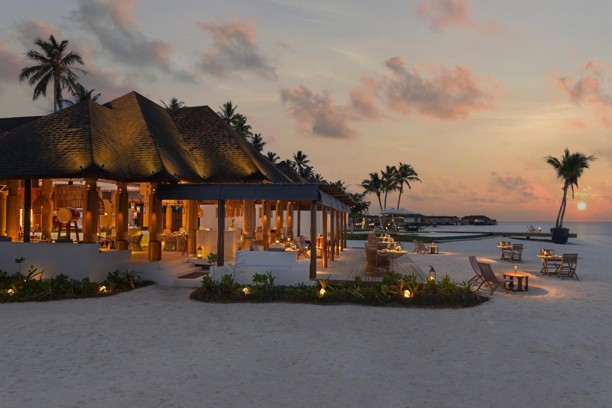 Avani Plus Fares Maldives Resort - 50 Percent Off On Seaplane Transfer For Minimum Stay Of 3 Nights And More For Stays Until 31 October 2025 Kendhoo Exterior photo